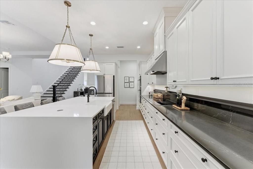 For Sale: $1,275,000 (5 beds, 4 baths, 3460 Square Feet)