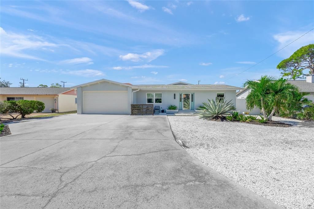 En Venta: $775,000 (3 camas, 2 baños, 1755 Pies cuadrados)