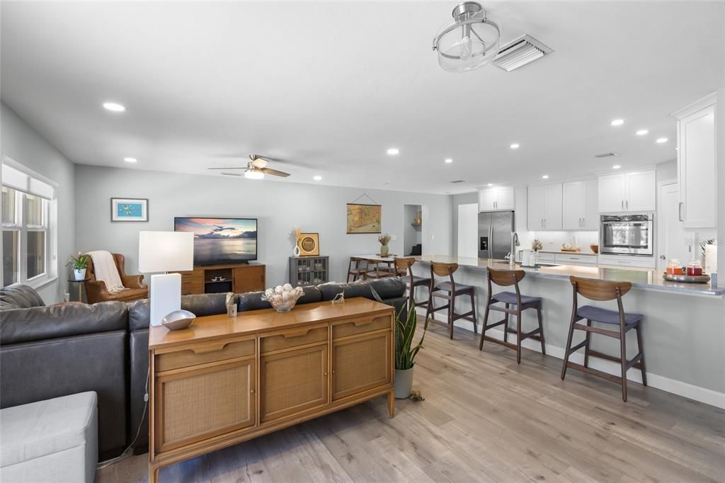 En Venta: $775,000 (3 camas, 2 baños, 1755 Pies cuadrados)