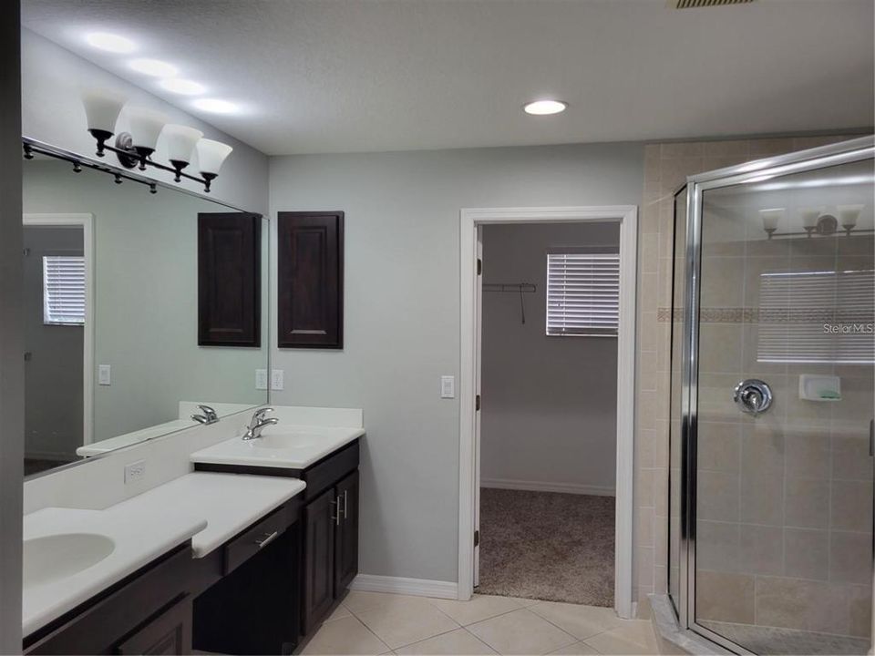 For Rent: $4,000 (4 beds, 3 baths, 2909 Square Feet)