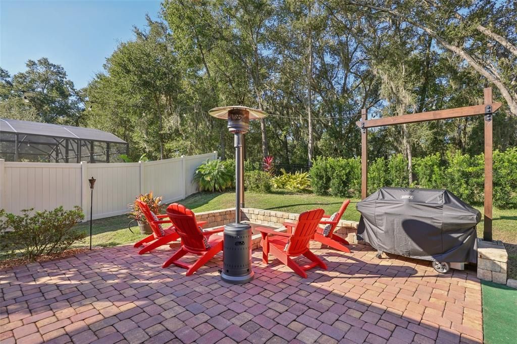 Под контрактом: $399,000 (4 спален, 2 ванн, 1867 Квадратных фут)