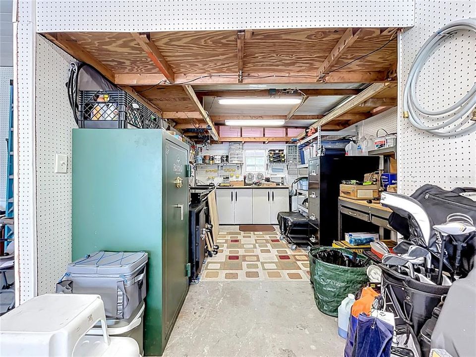 Activo con contrato: $320,000 (2 camas, 2 baños, 1571 Pies cuadrados)