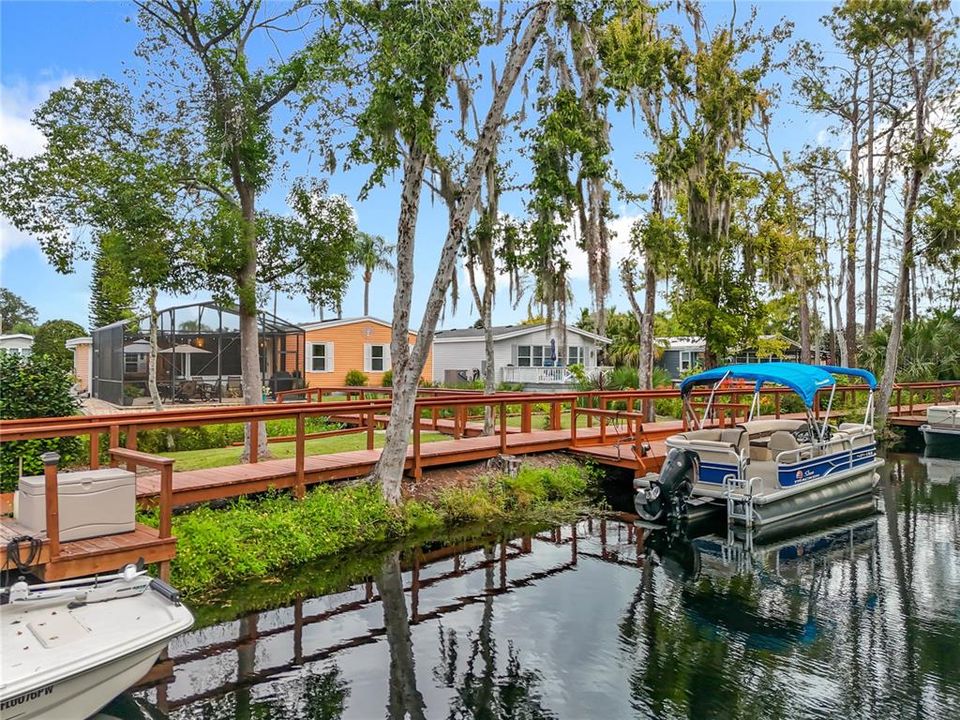 Activo con contrato: $320,000 (2 camas, 2 baños, 1571 Pies cuadrados)