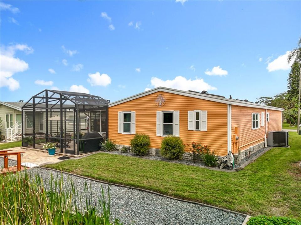 Activo con contrato: $320,000 (2 camas, 2 baños, 1571 Pies cuadrados)