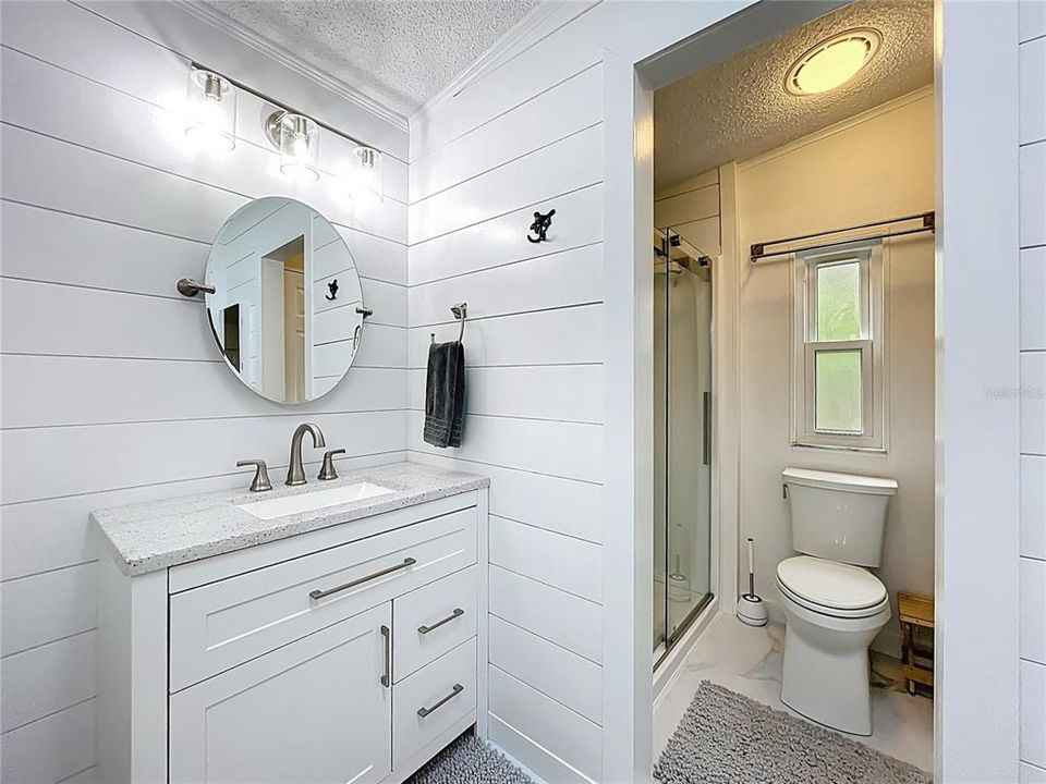 Activo con contrato: $320,000 (2 camas, 2 baños, 1571 Pies cuadrados)