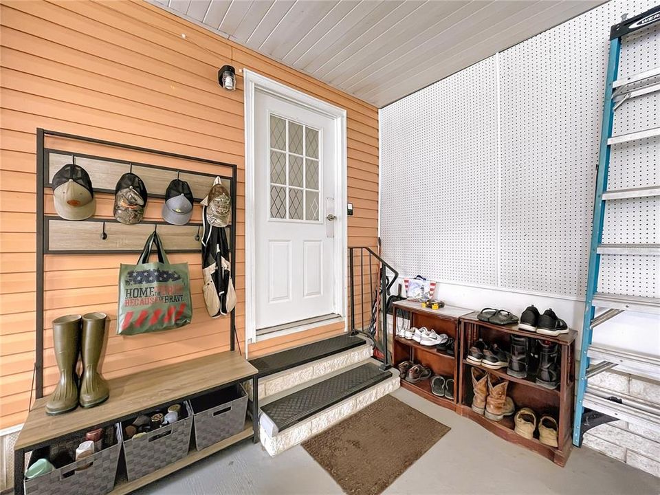 Activo con contrato: $320,000 (2 camas, 2 baños, 1571 Pies cuadrados)