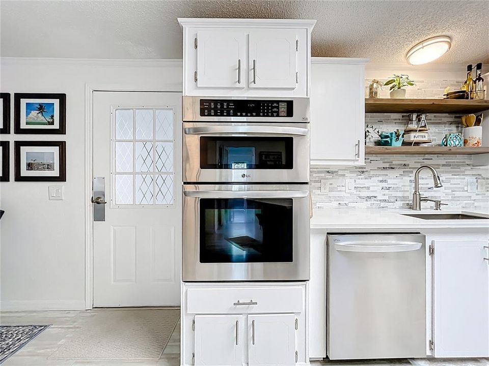 Activo con contrato: $320,000 (2 camas, 2 baños, 1571 Pies cuadrados)