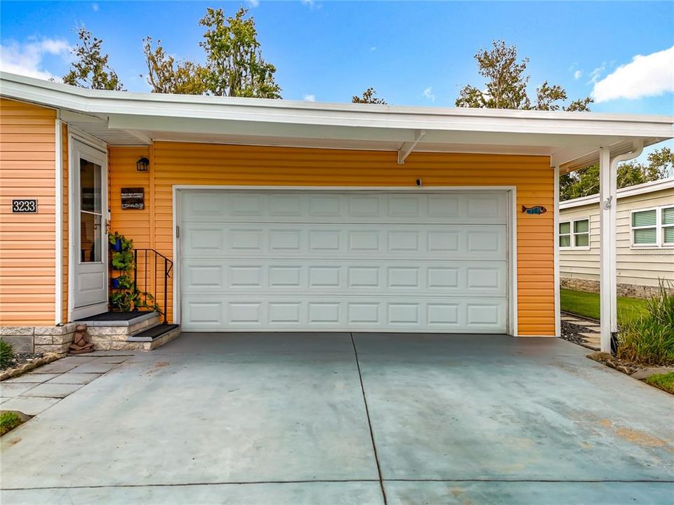 Activo con contrato: $320,000 (2 camas, 2 baños, 1571 Pies cuadrados)