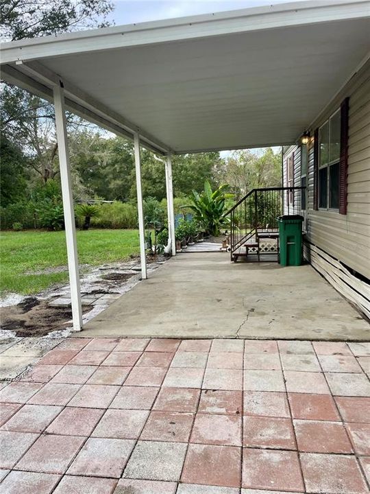 合同活跃: $140,000 (3 贝兹, 2 浴室, 1040 平方英尺)