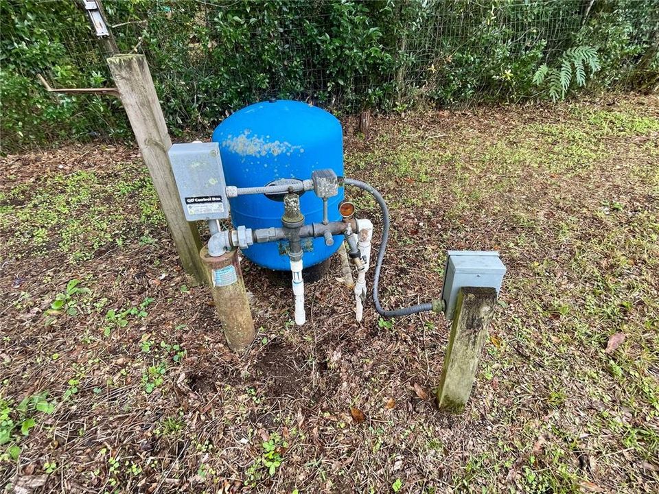 合同活跃: $140,000 (3 贝兹, 2 浴室, 1040 平方英尺)