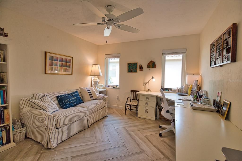 En Venta: $749,900 (3 camas, 2 baños, 2227 Pies cuadrados)