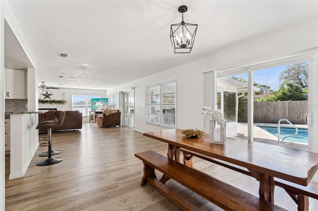 待售: $465,000 (4 贝兹, 3 浴室, 2497 平方英尺)