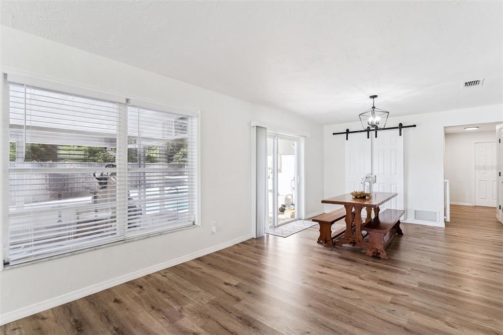 待售: $465,000 (4 贝兹, 3 浴室, 2497 平方英尺)