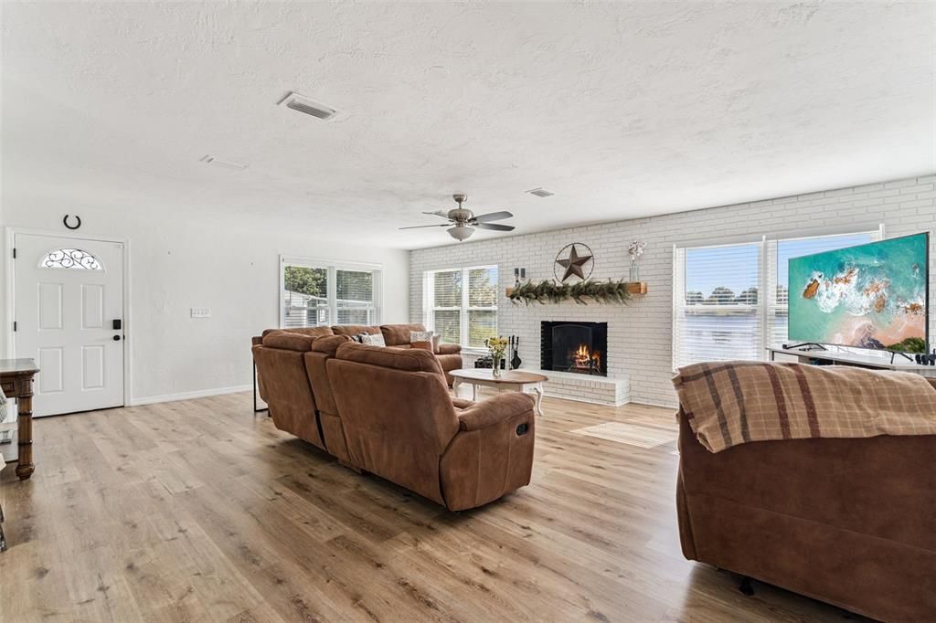 待售: $465,000 (4 贝兹, 3 浴室, 2497 平方英尺)