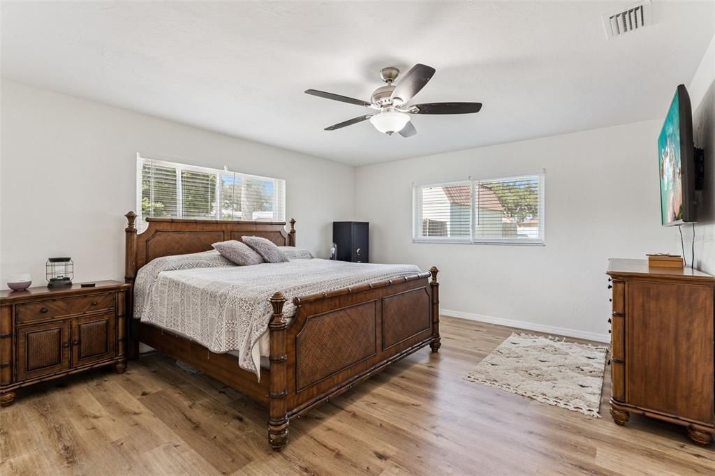 待售: $465,000 (4 贝兹, 3 浴室, 2497 平方英尺)