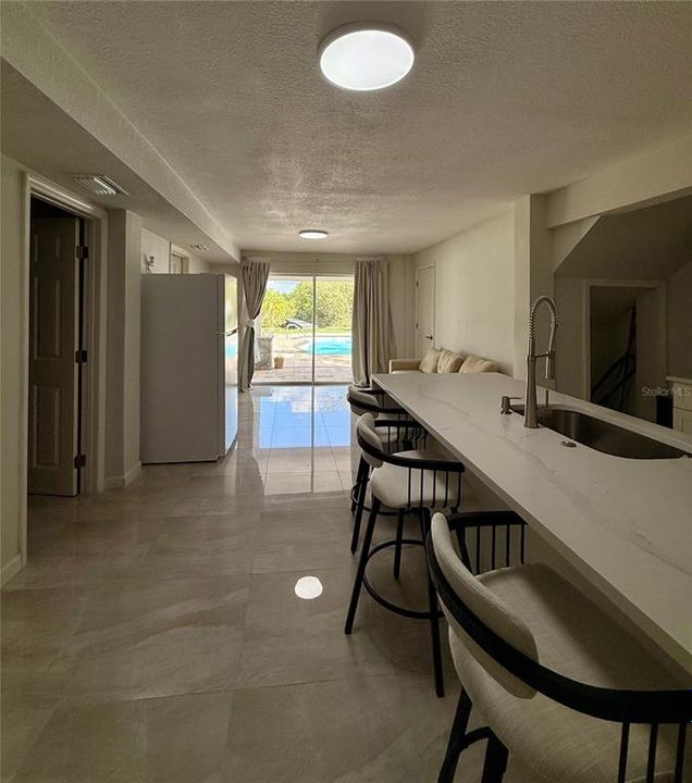 待售: $875,000 (5 贝兹, 4 浴室, 2712 平方英尺)