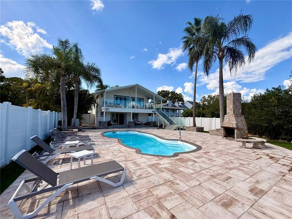 待售: $875,000 (5 贝兹, 4 浴室, 2712 平方英尺)