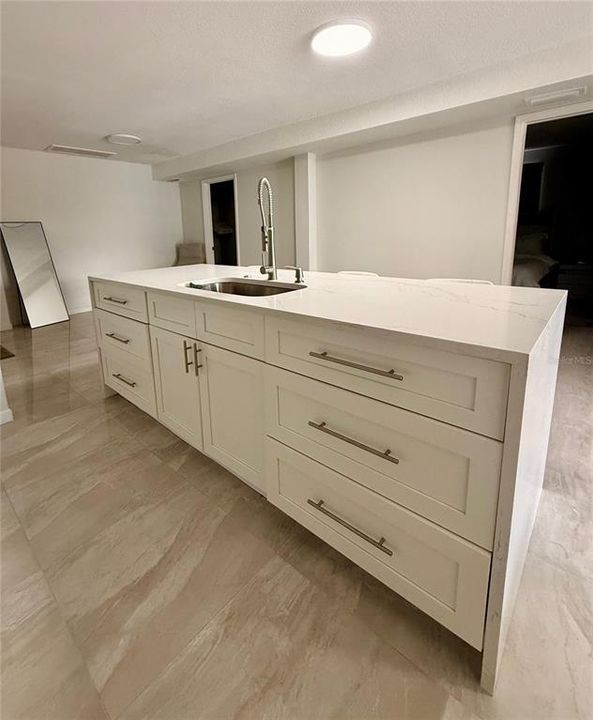 待售: $875,000 (5 贝兹, 4 浴室, 2712 平方英尺)