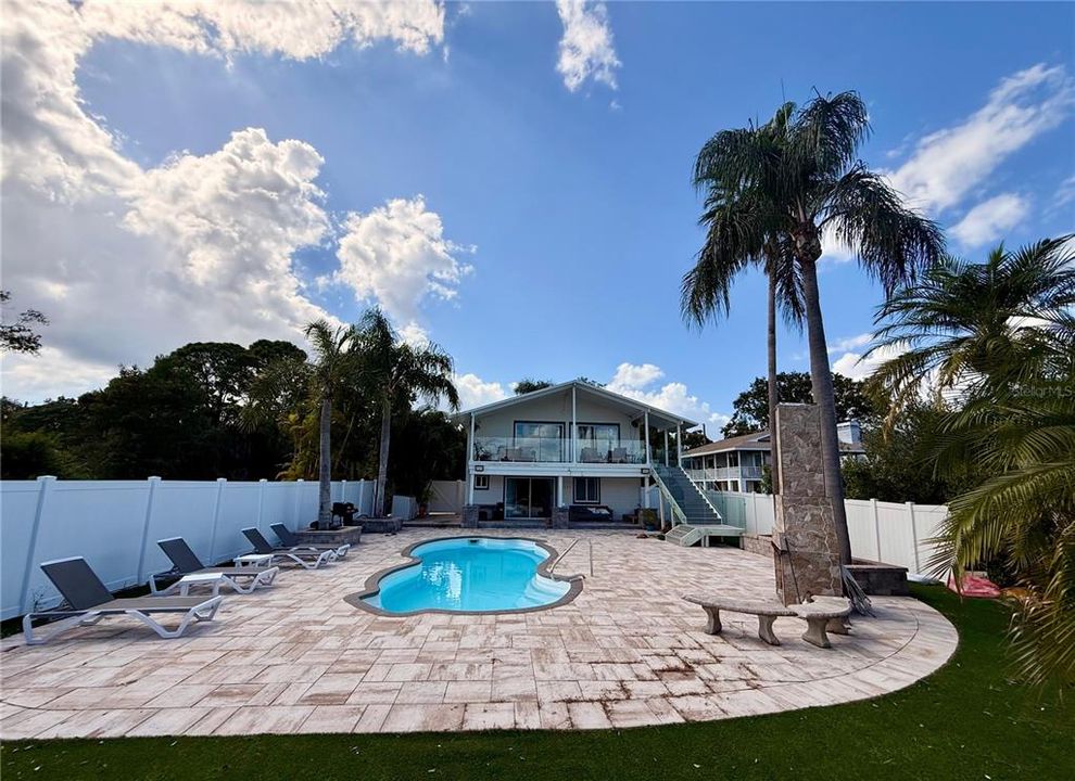 待售: $875,000 (5 贝兹, 4 浴室, 2712 平方英尺)