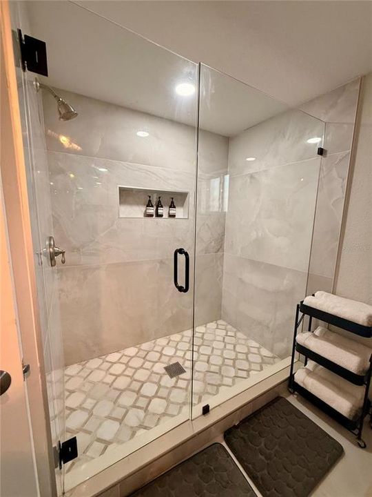 待售: $875,000 (5 贝兹, 4 浴室, 2712 平方英尺)