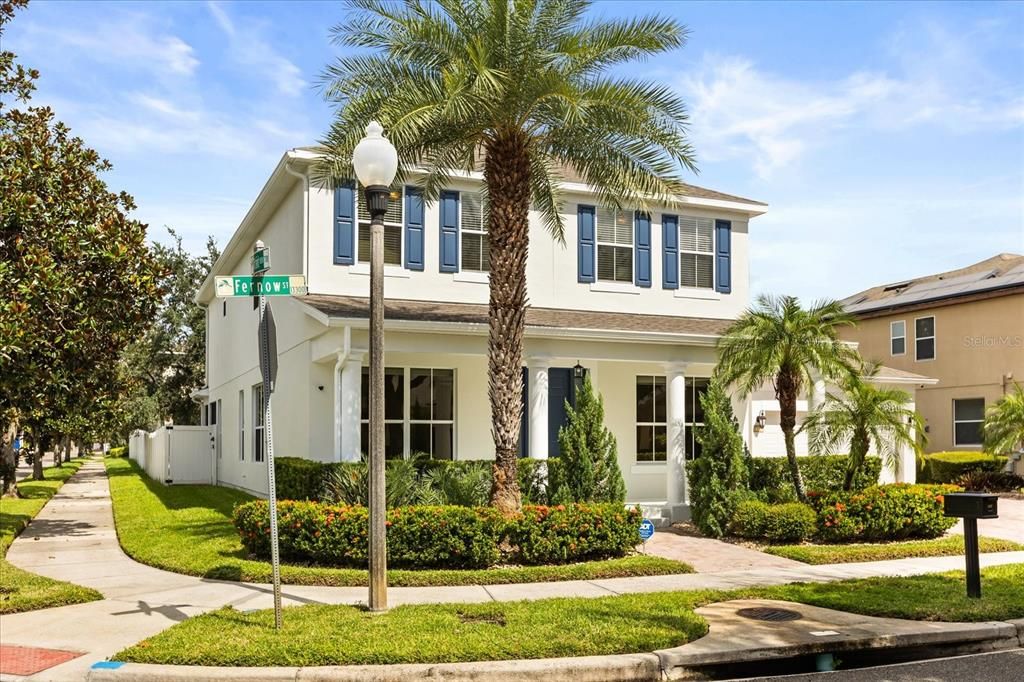 Под контрактом: $795,000 (5 спален, 5 ванн, 3600 Квадратных фут)