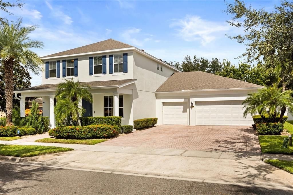 Под контрактом: $795,000 (5 спален, 5 ванн, 3600 Квадратных фут)