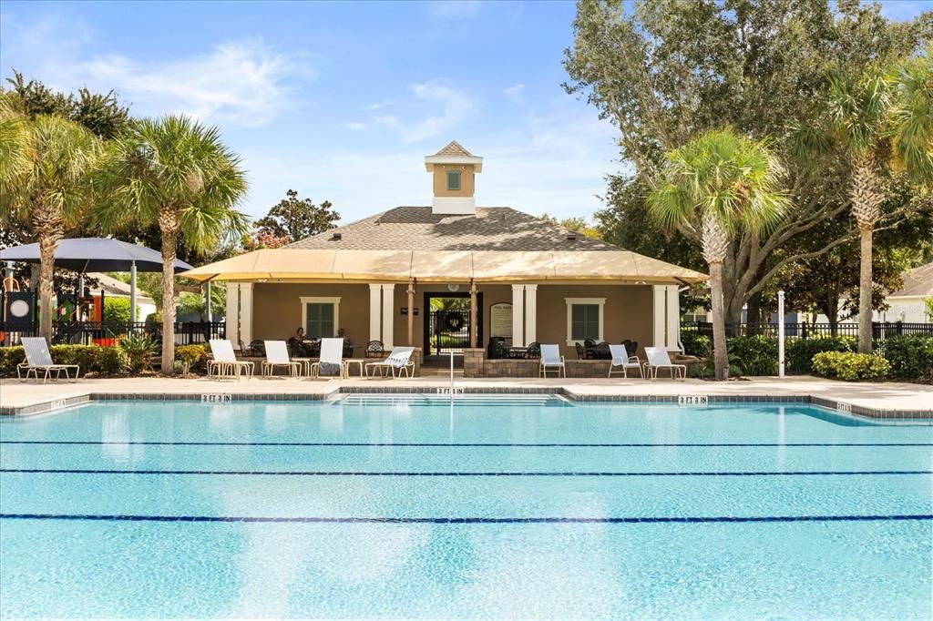 Под контрактом: $795,000 (5 спален, 5 ванн, 3600 Квадратных фут)