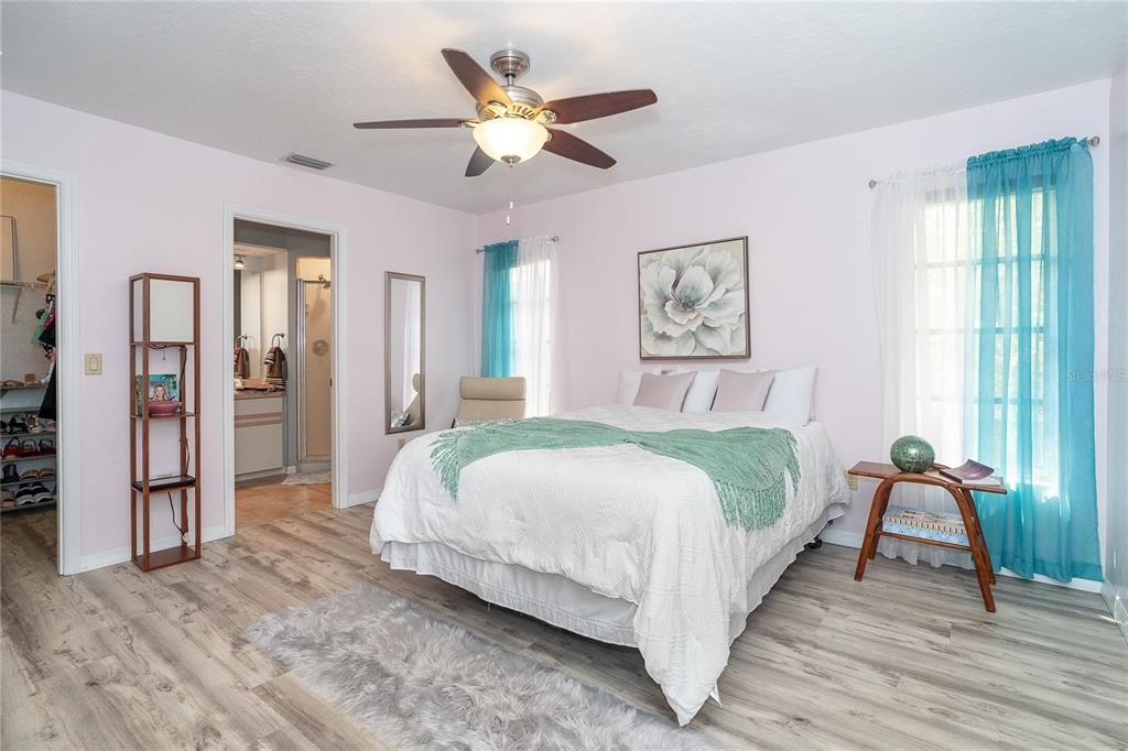 En Venta: $1,295,000 (3 camas, 3 baños, 2520 Pies cuadrados)