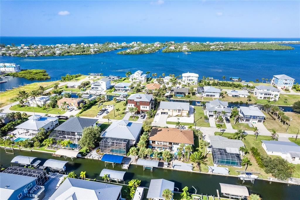 En Venta: $1,295,000 (3 camas, 3 baños, 2520 Pies cuadrados)