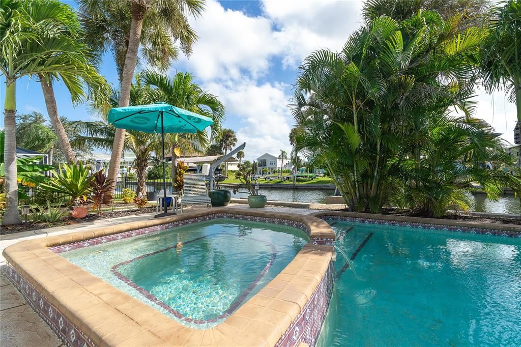 En Venta: $1,295,000 (3 camas, 3 baños, 2520 Pies cuadrados)