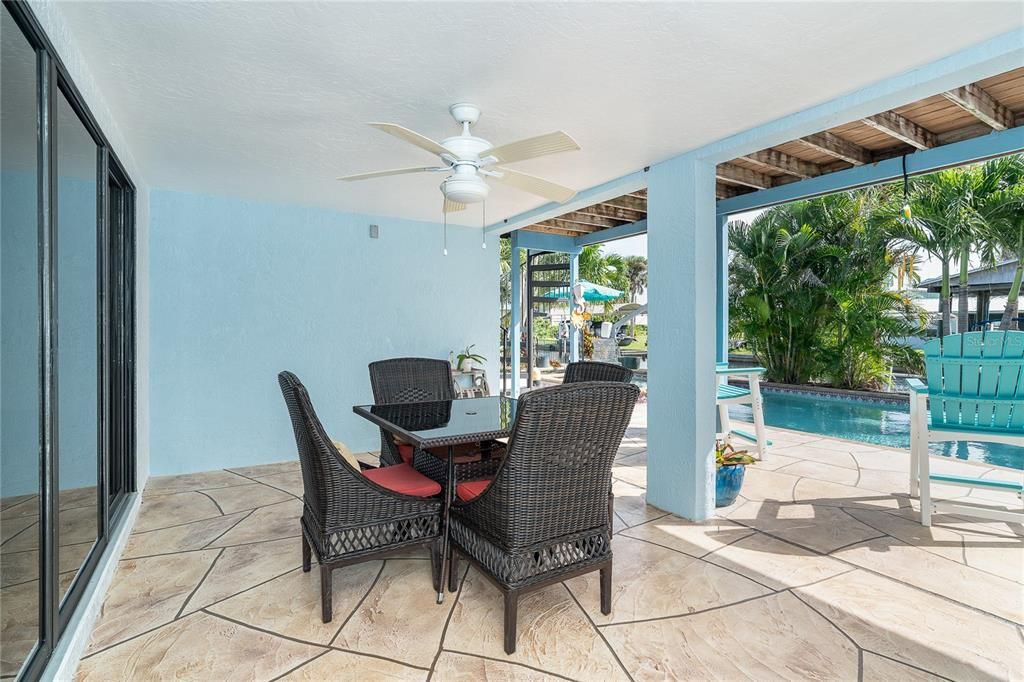 En Venta: $1,295,000 (3 camas, 3 baños, 2520 Pies cuadrados)