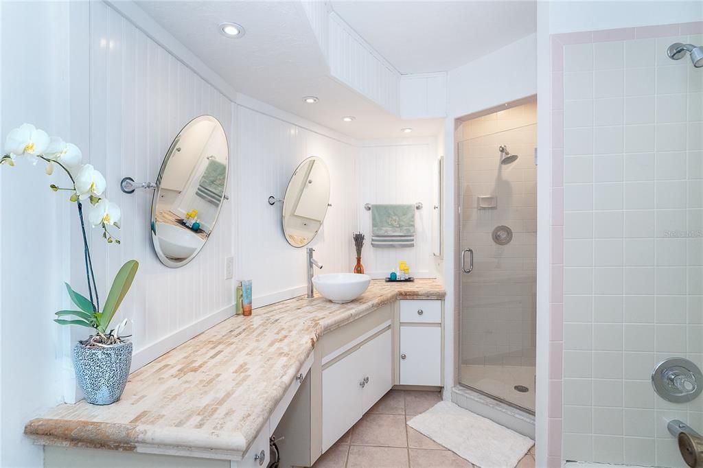 En Venta: $1,295,000 (3 camas, 3 baños, 2520 Pies cuadrados)