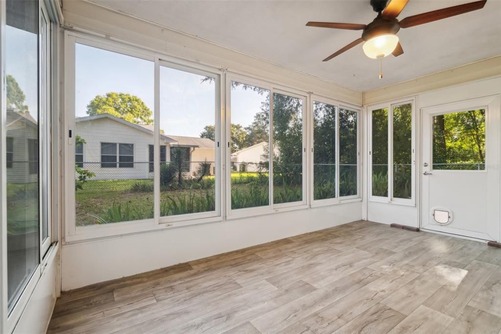 Active With Contract: $199,900 (2 beds, 2 baths, 1232 Square Feet)