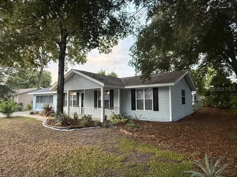 Active With Contract: $199,900 (2 beds, 2 baths, 1232 Square Feet)