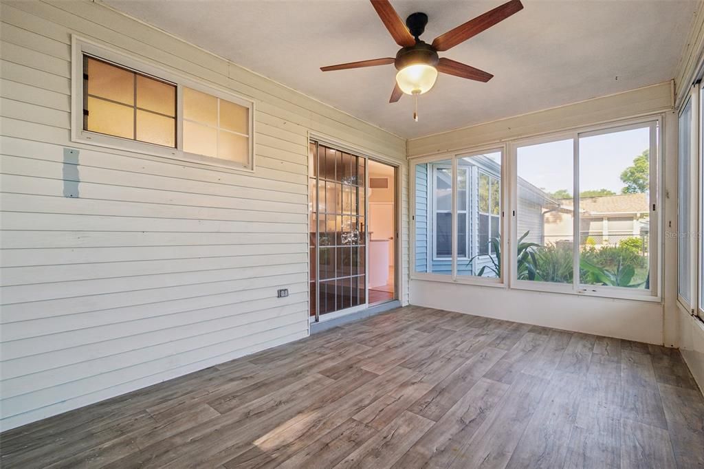 Active With Contract: $199,900 (2 beds, 2 baths, 1232 Square Feet)