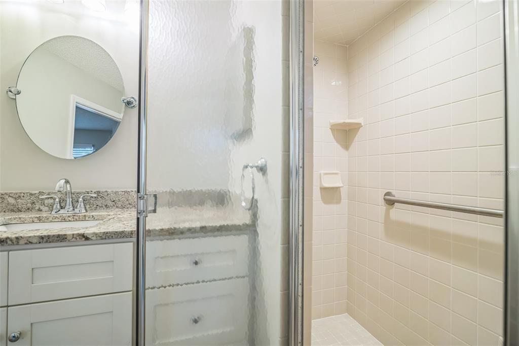Active With Contract: $199,900 (2 beds, 2 baths, 1232 Square Feet)