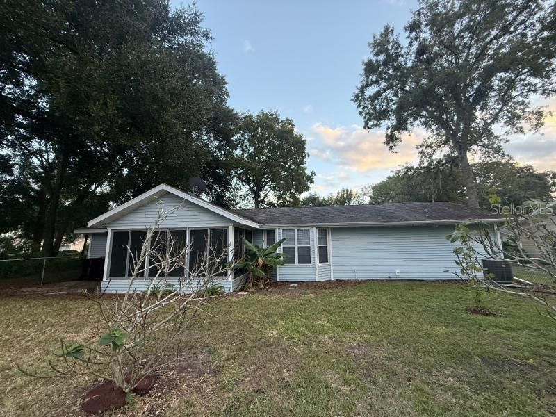 Active With Contract: $199,900 (2 beds, 2 baths, 1232 Square Feet)