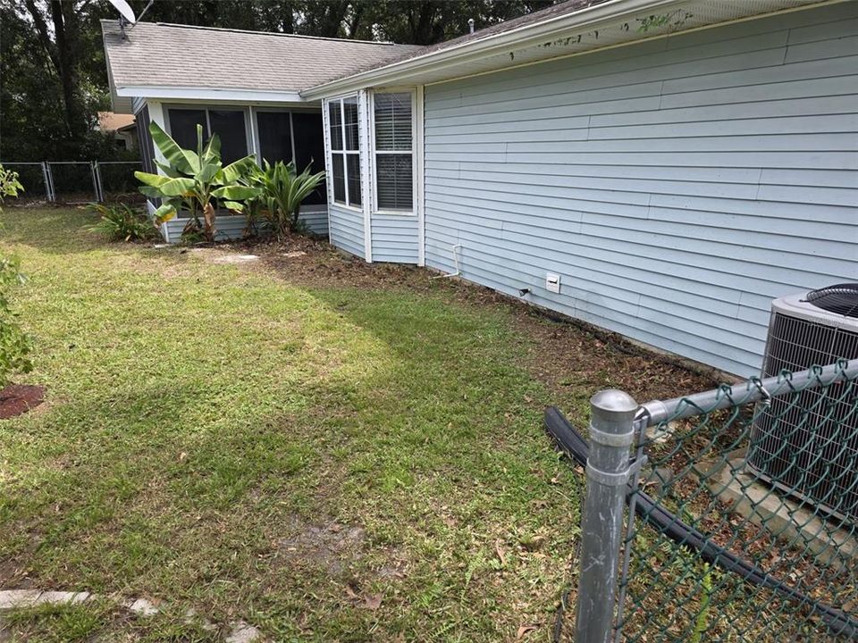 Active With Contract: $199,900 (2 beds, 2 baths, 1232 Square Feet)