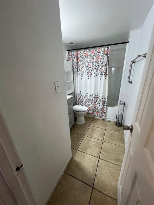 For Sale: $194,900 (3 beds, 2 baths, 893 Square Feet)