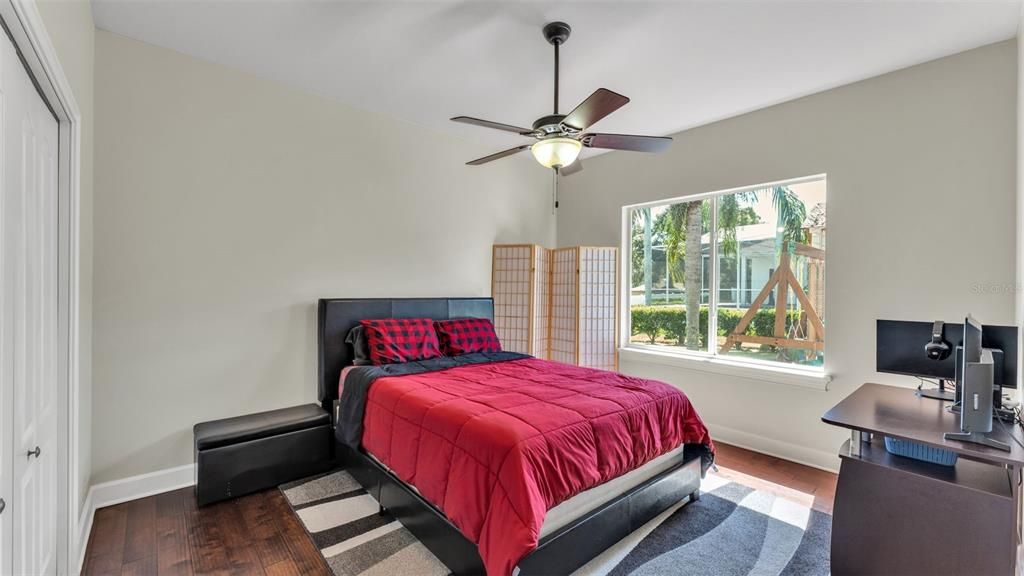 На продажу: $829,900 (4 спален, 3 ванн, 3400 Квадратных фут)