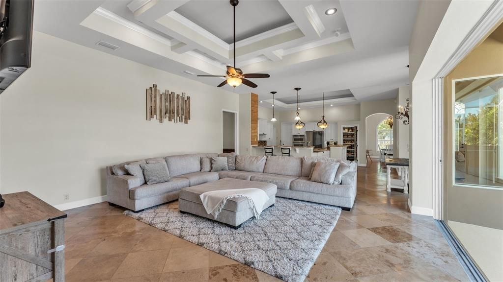 На продажу: $829,900 (4 спален, 3 ванн, 3400 Квадратных фут)