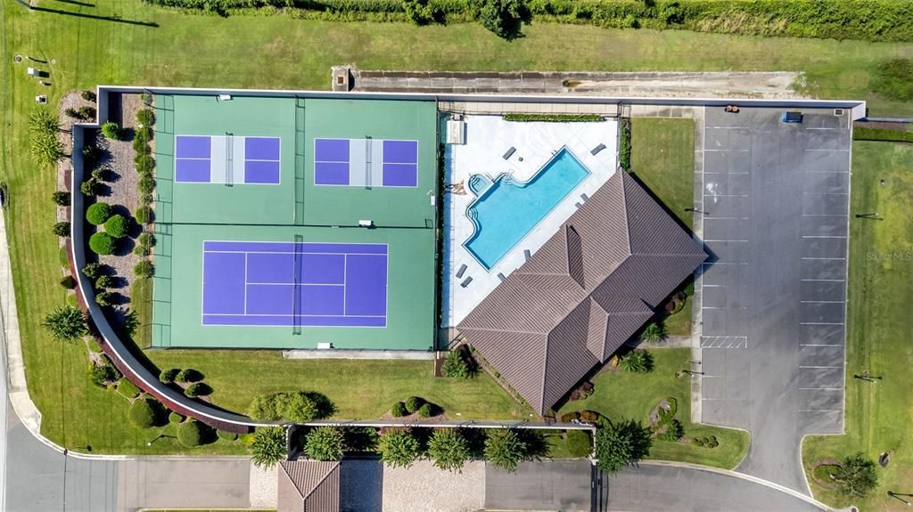 На продажу: $829,900 (4 спален, 3 ванн, 3400 Квадратных фут)