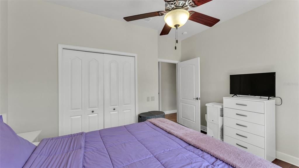 На продажу: $829,900 (4 спален, 3 ванн, 3400 Квадратных фут)