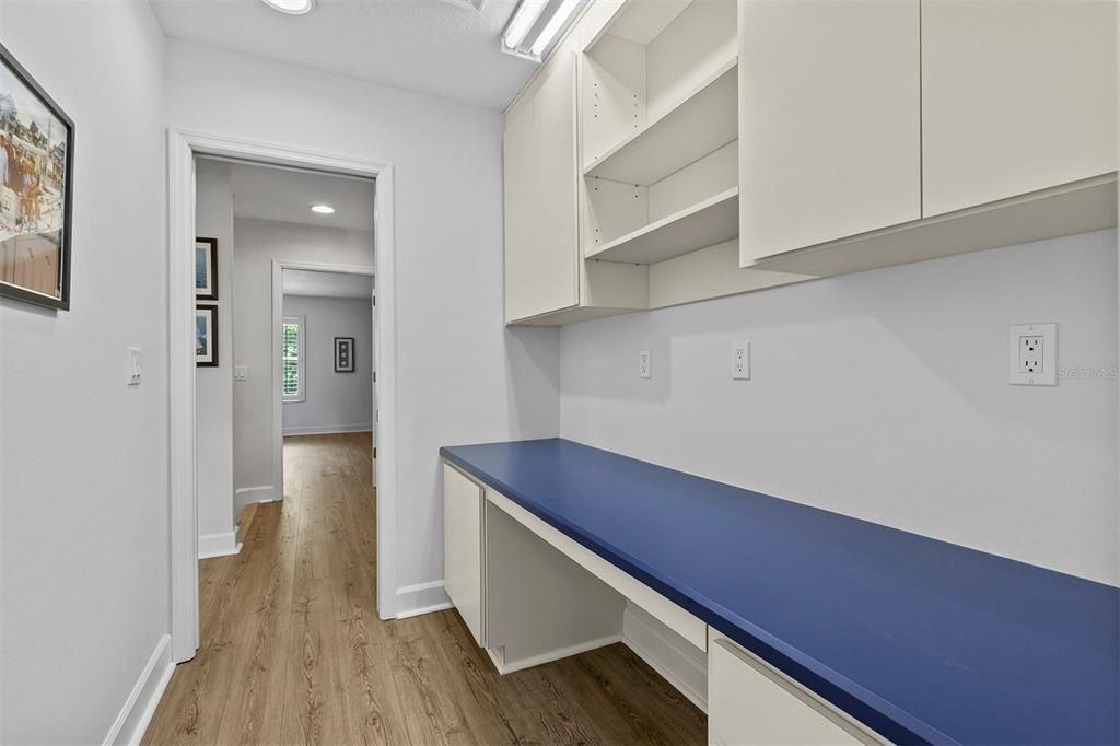 For Sale: $1,550,000 (6 beds, 4 baths, 5019 Square Feet)