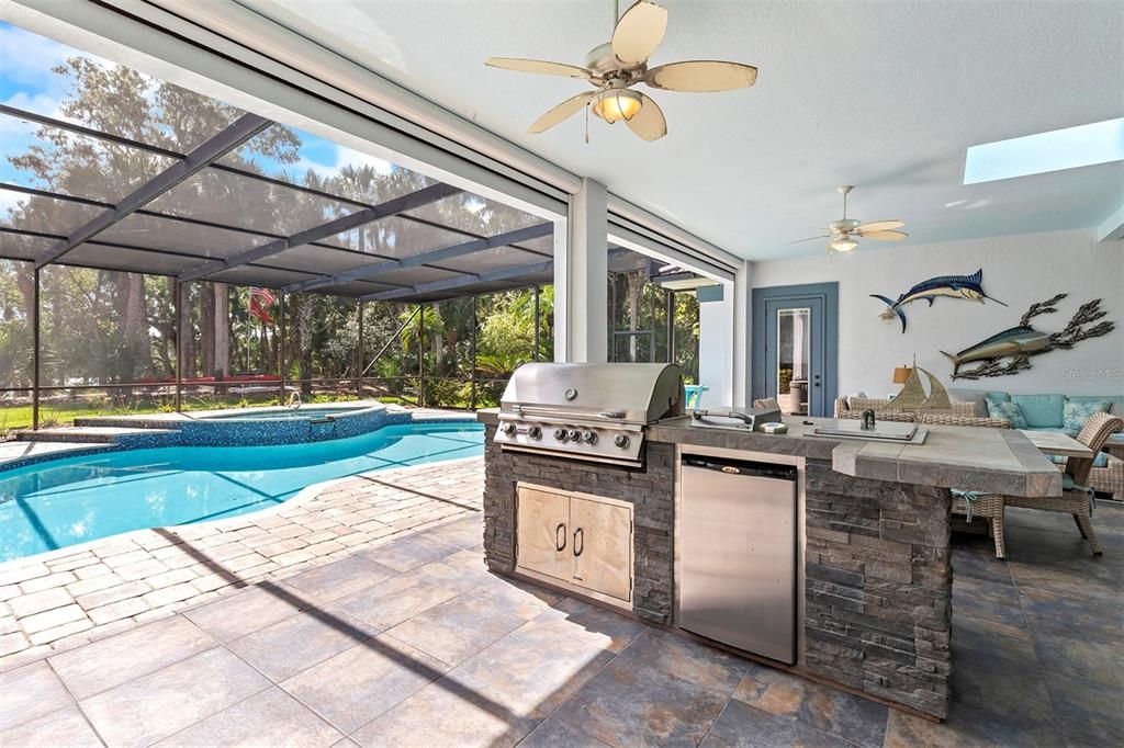 For Sale: $1,550,000 (6 beds, 4 baths, 5019 Square Feet)