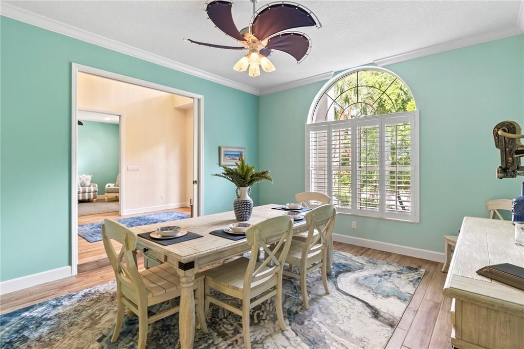 For Sale: $1,550,000 (6 beds, 4 baths, 5019 Square Feet)