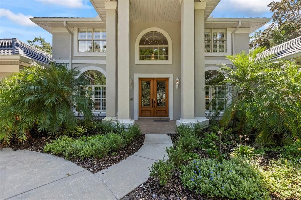 For Sale: $1,550,000 (6 beds, 4 baths, 5019 Square Feet)