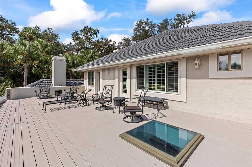 For Sale: $1,550,000 (6 beds, 4 baths, 5019 Square Feet)