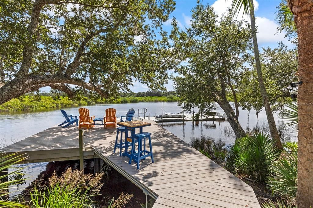 For Sale: $1,550,000 (6 beds, 4 baths, 5019 Square Feet)