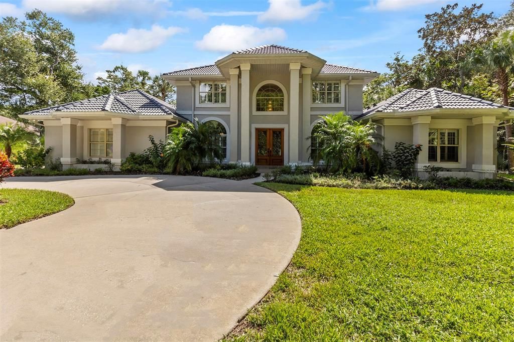 For Sale: $1,550,000 (6 beds, 4 baths, 5019 Square Feet)